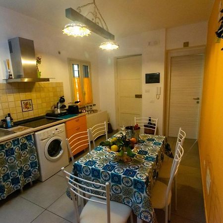 La Zagara Apartment Aci Castello Luaran gambar