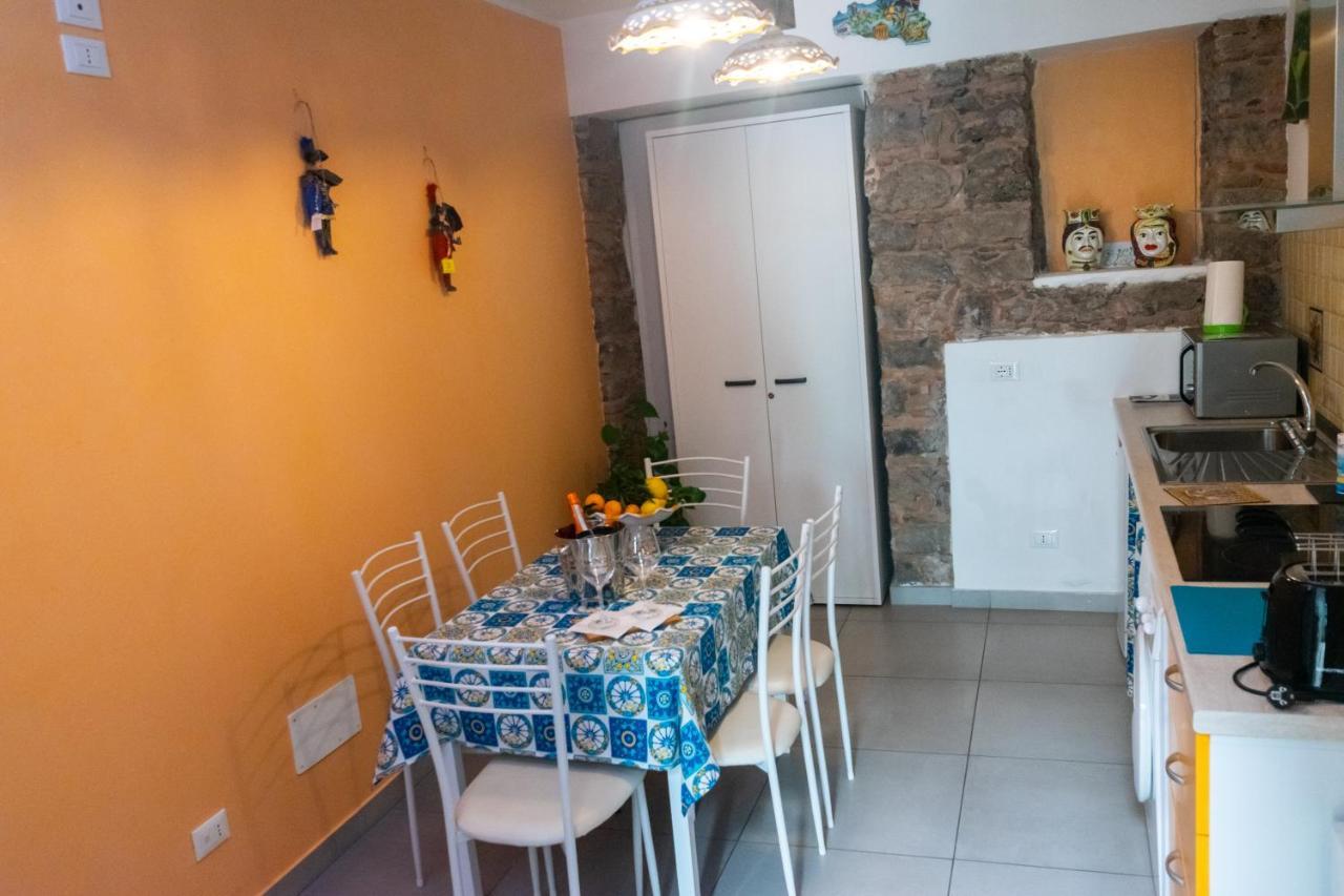 La Zagara Apartment Aci Castello Luaran gambar