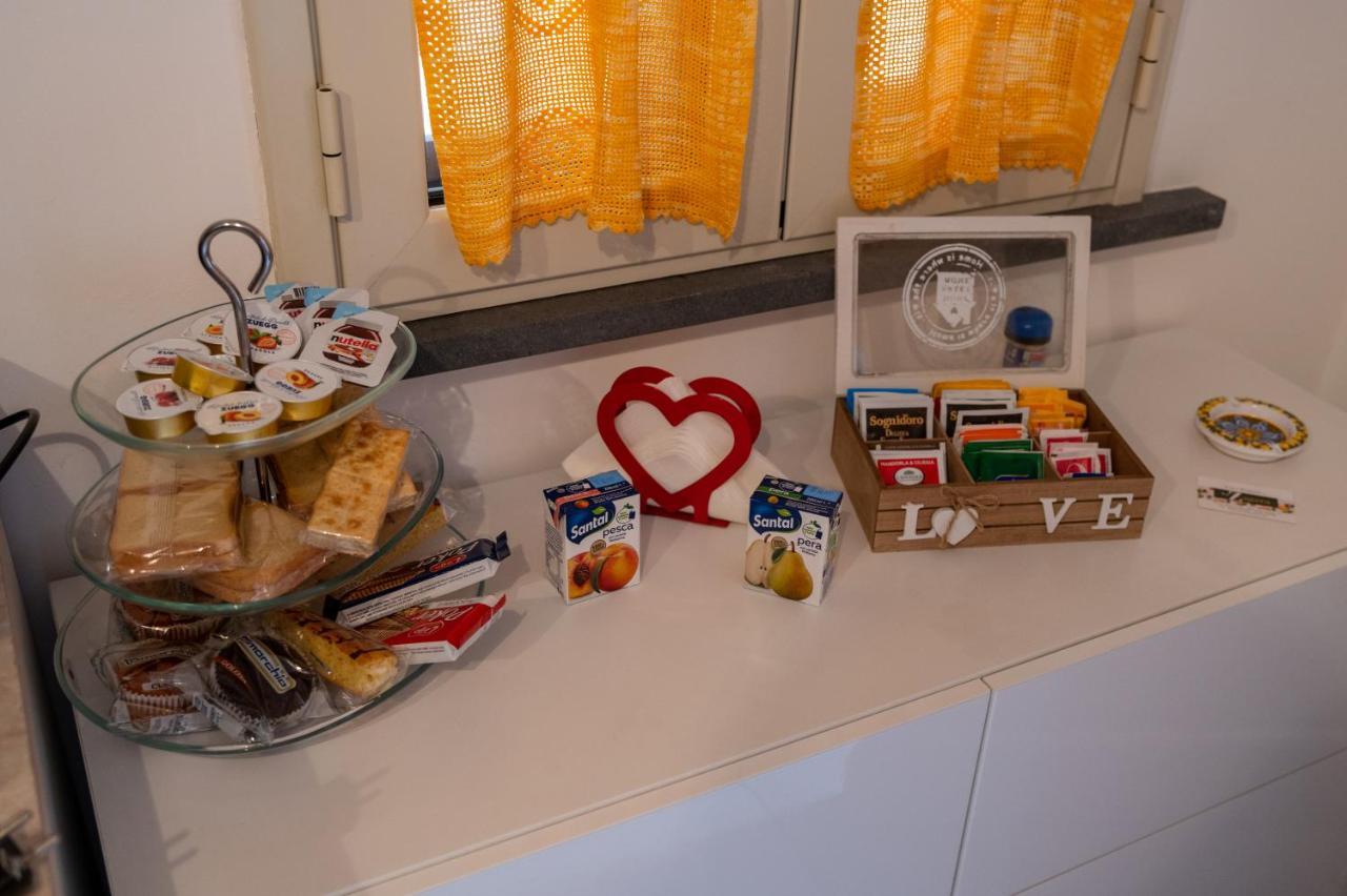 La Zagara Apartment Aci Castello Luaran gambar