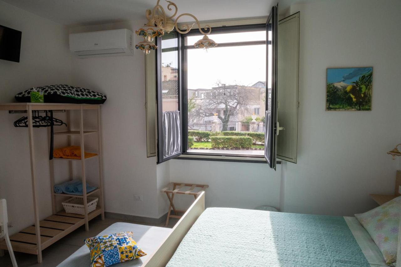 La Zagara Apartment Aci Castello Luaran gambar