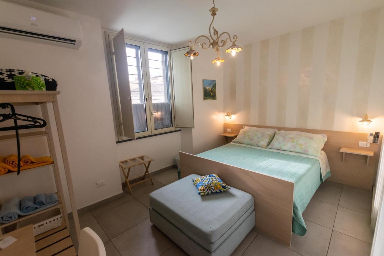 La Zagara Apartment Aci Castello Luaran gambar